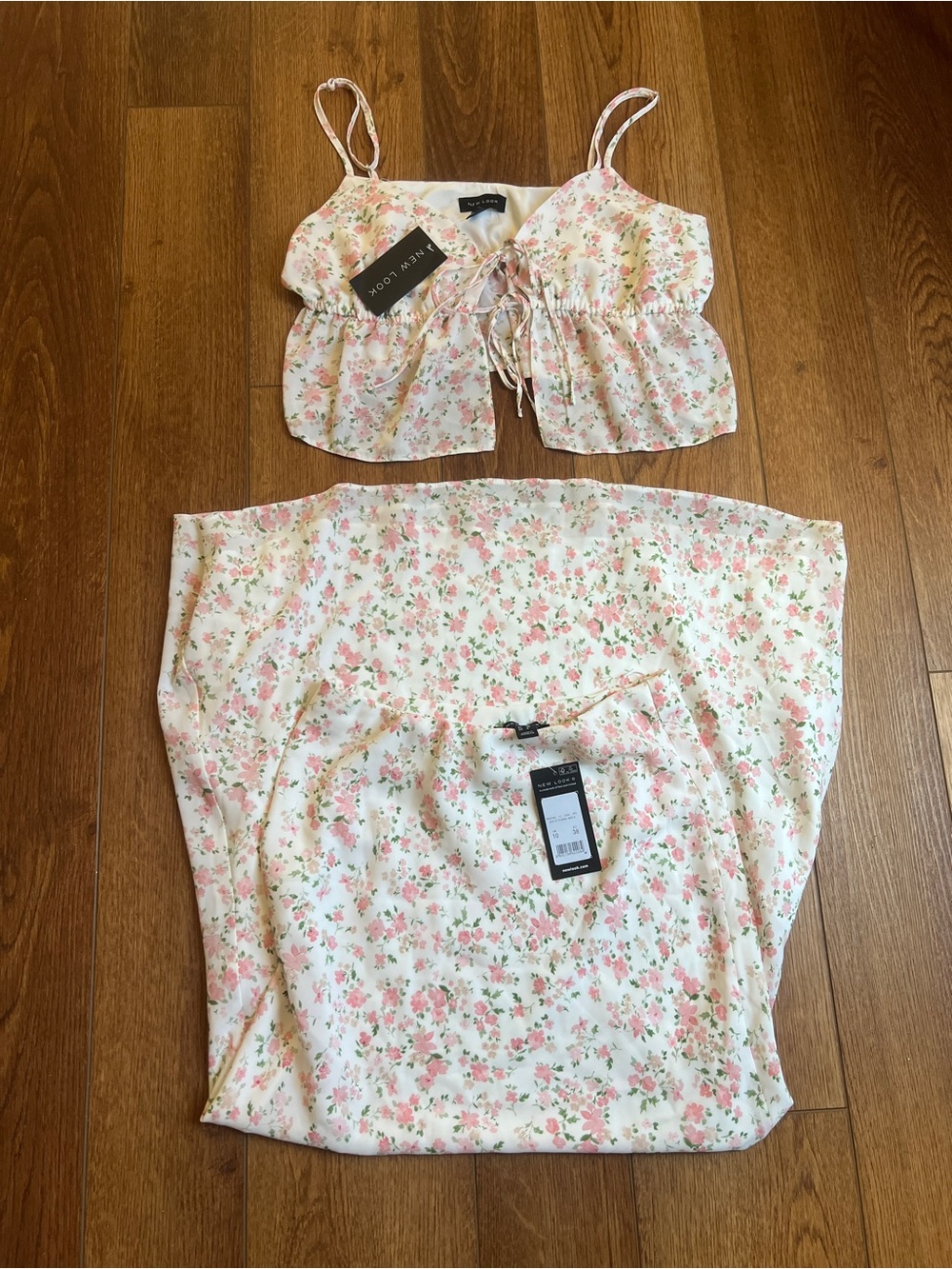 New matching set skirt and tank top floral print